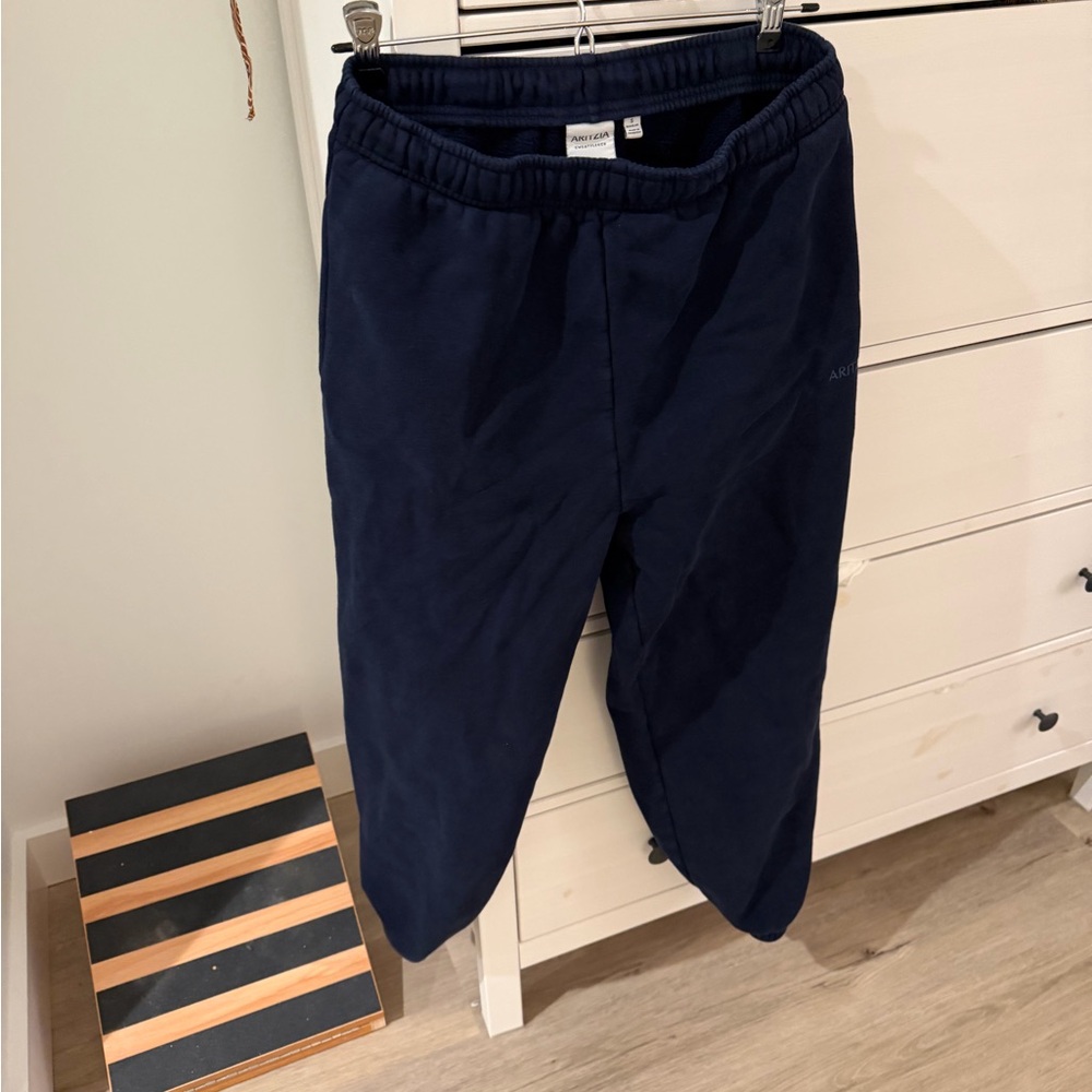Aritzia Dark Blue Sweatfleece Pants size small
